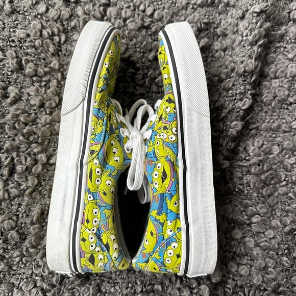 Vans X Toy Story Shoes Kids Size 4 Glow In The Dark Aliens Pixar Disney Collab - Picture 10 of 15